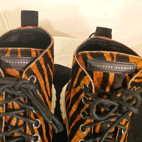 🔥 🔥 NWT Giuseppe Zanotti Mix Media  Booties/Sneaker - Picture 11 of 16